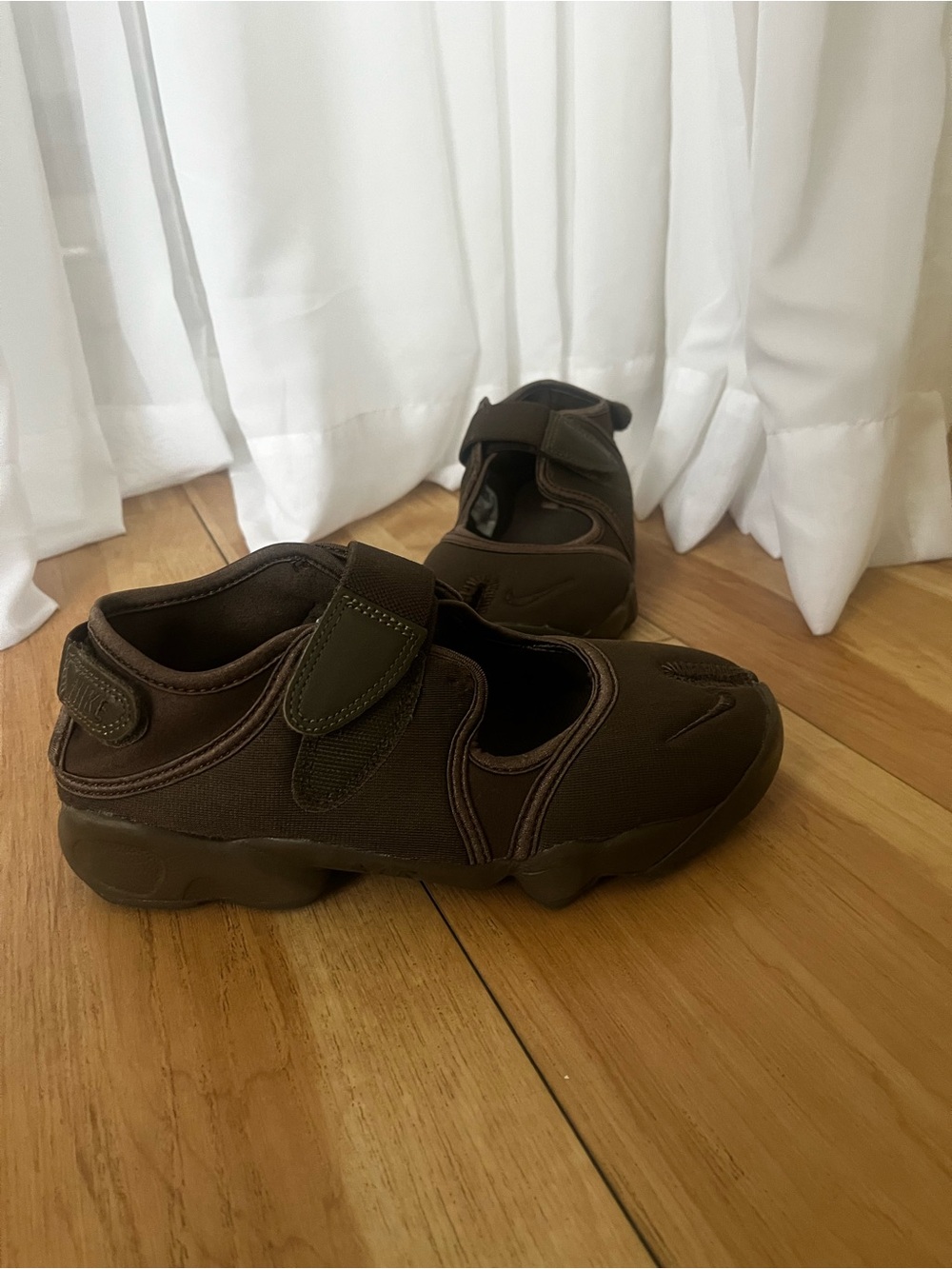 Nike Air Rift - Picture 3 of 5